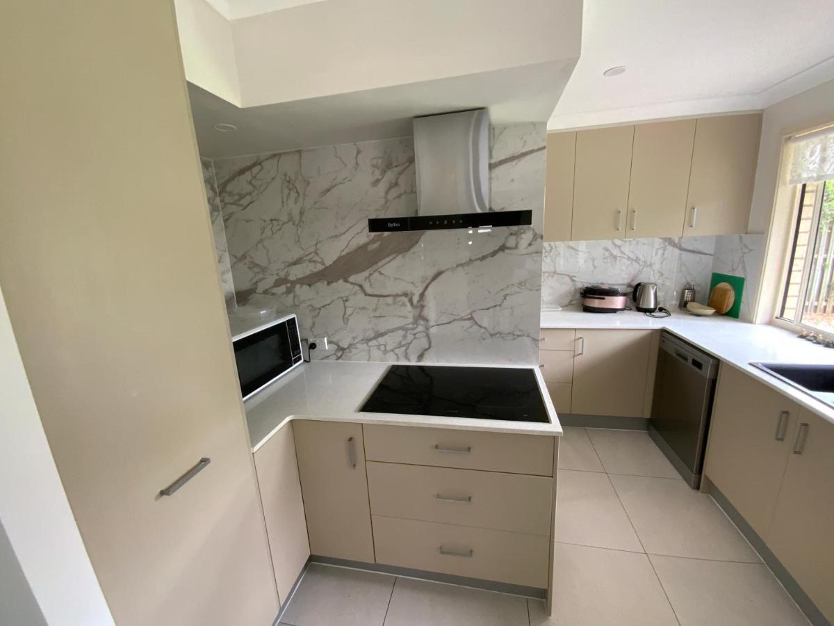 Shared House With Other Guests Near Shopping Center And Theme Parks Homestay *